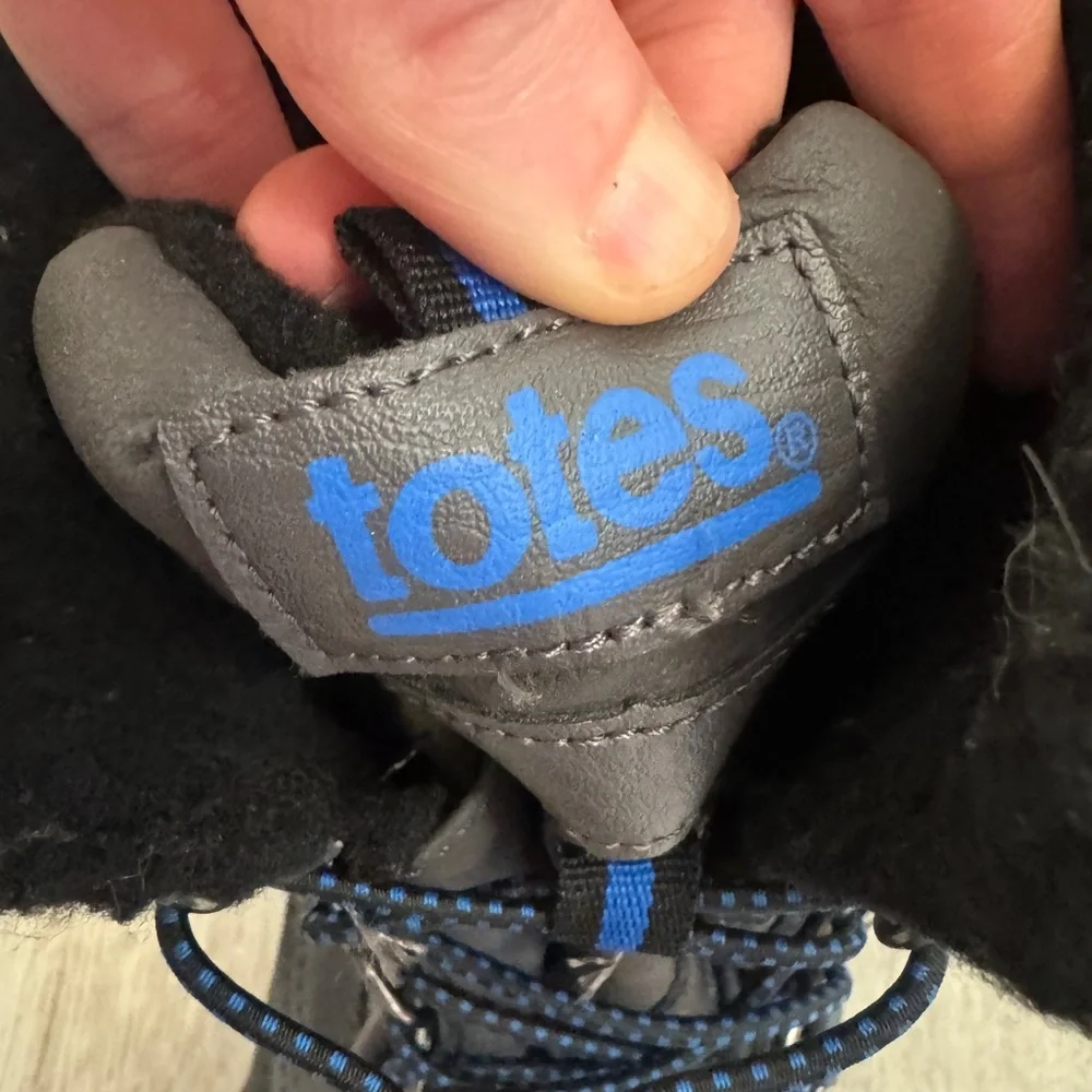 Totes Kids Black and Blue Snow Boots